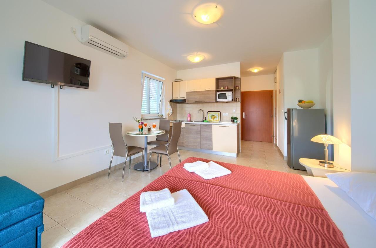 Apartments Ivica Krk Island Šilo Eksteriør billede
