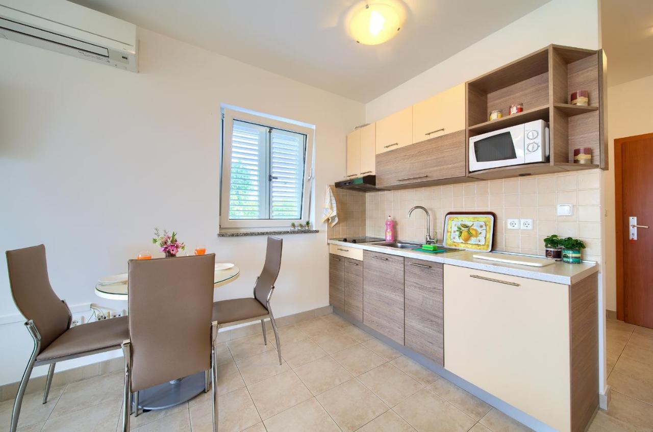 Apartments Ivica Krk Island Šilo Eksteriør billede