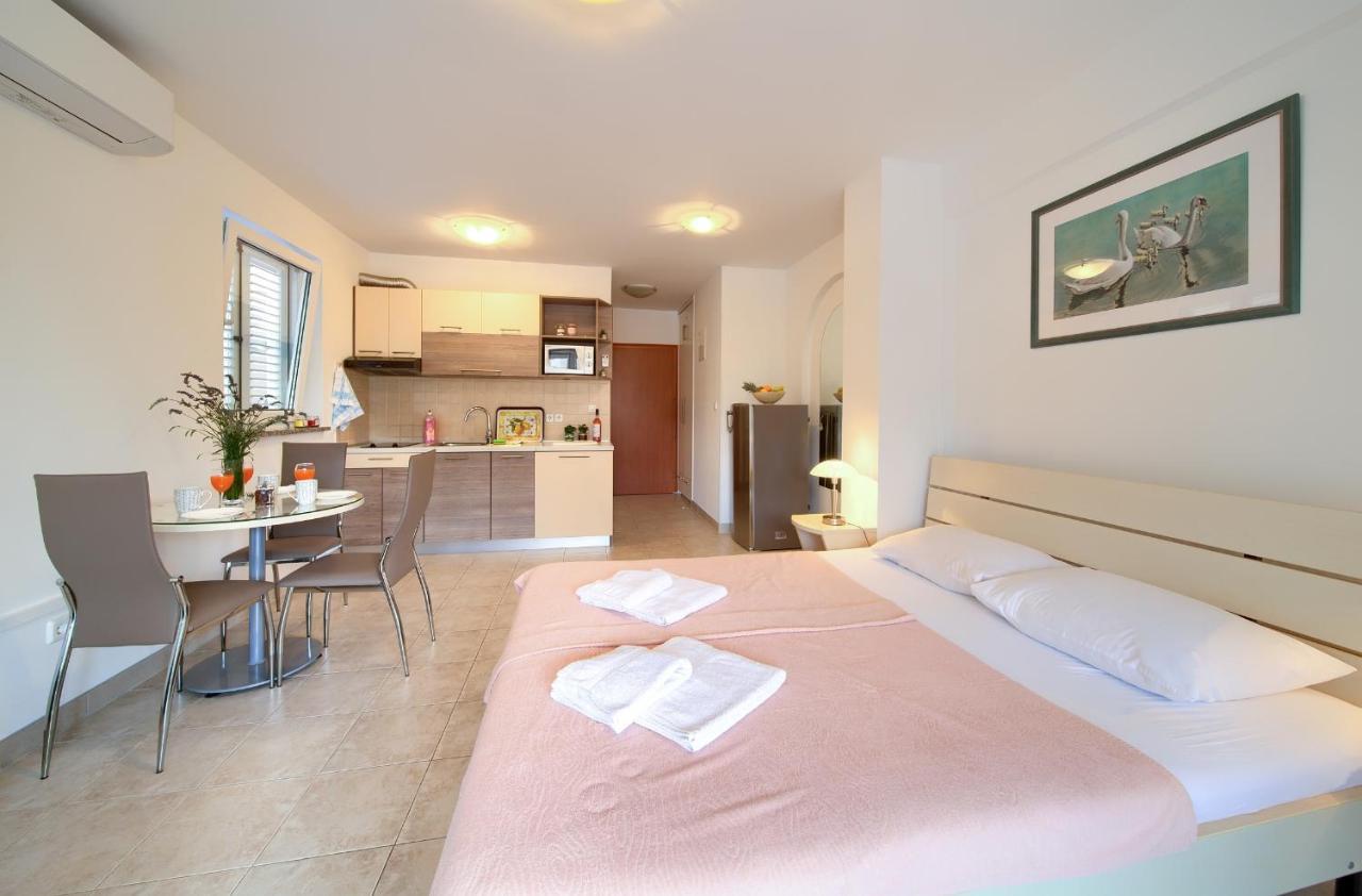 Apartments Ivica Krk Island Šilo Eksteriør billede