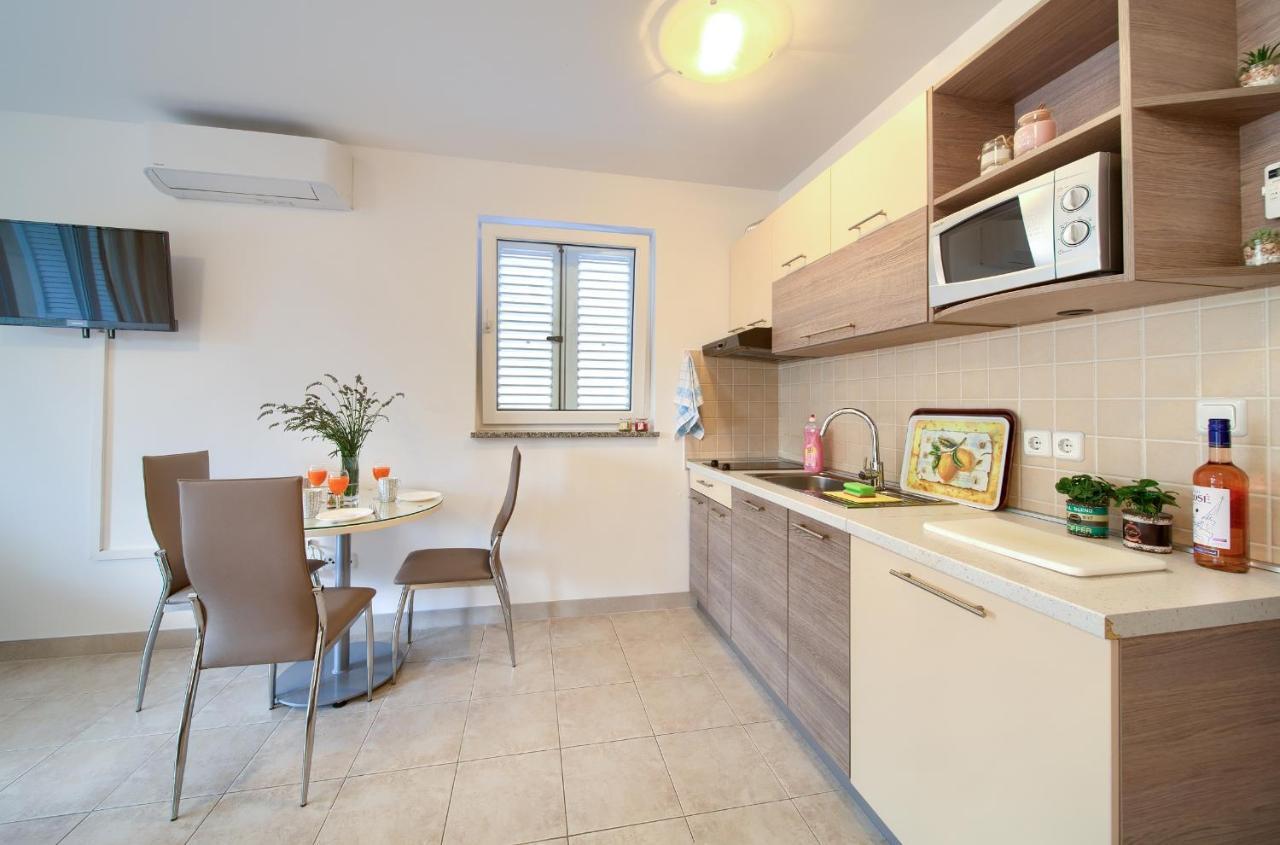 Apartments Ivica Krk Island Šilo Eksteriør billede